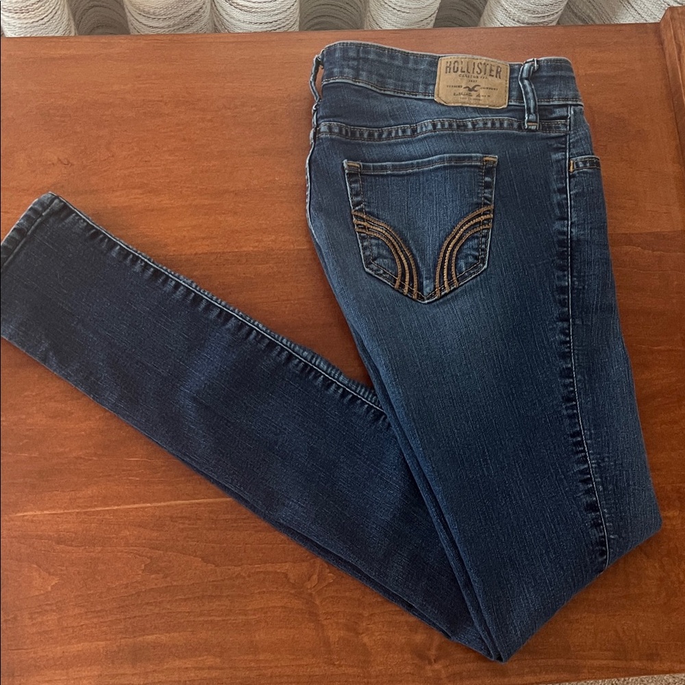 Hollister Women's Dark Blue Skinny Jeans
